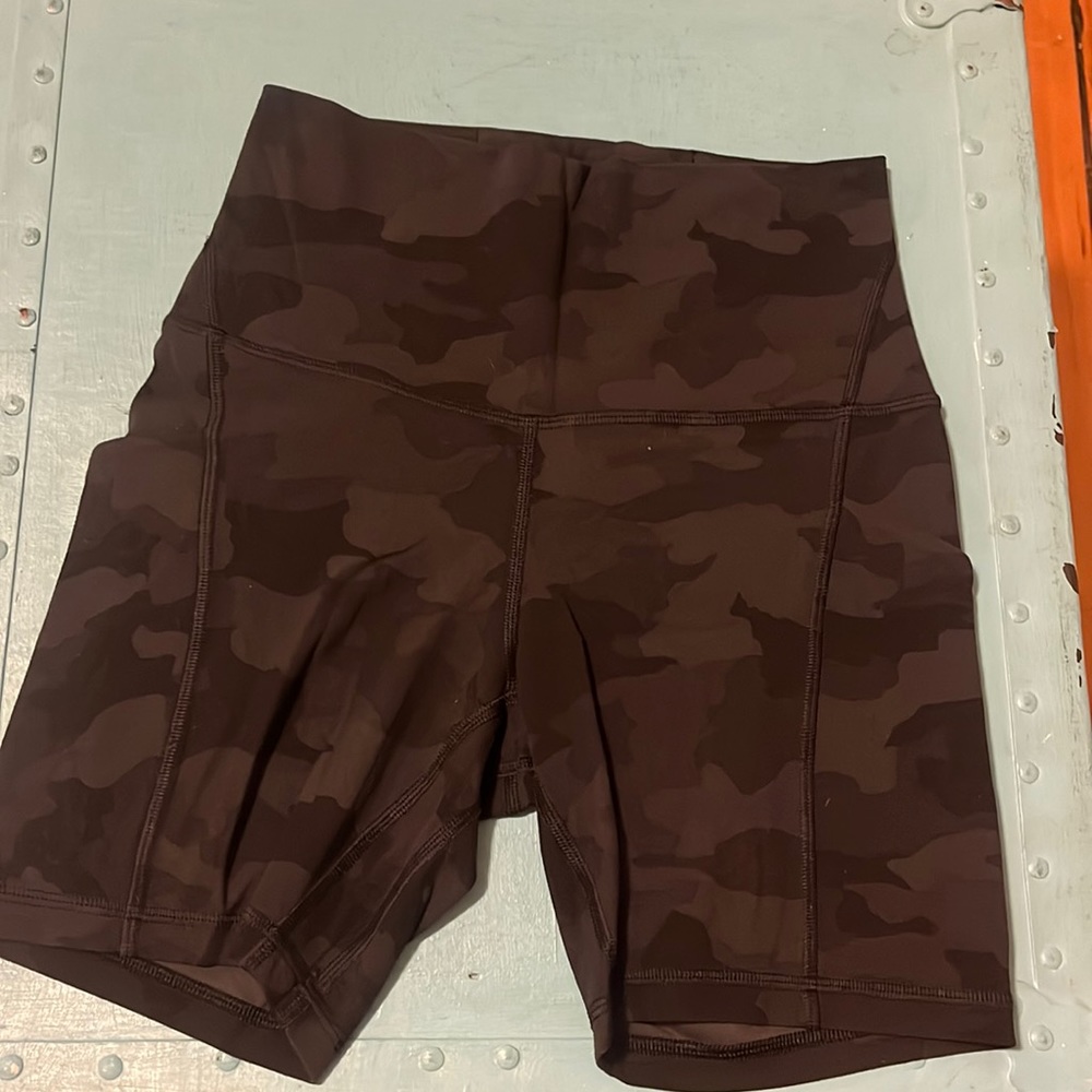 Iululemon align pocket 6” shorts